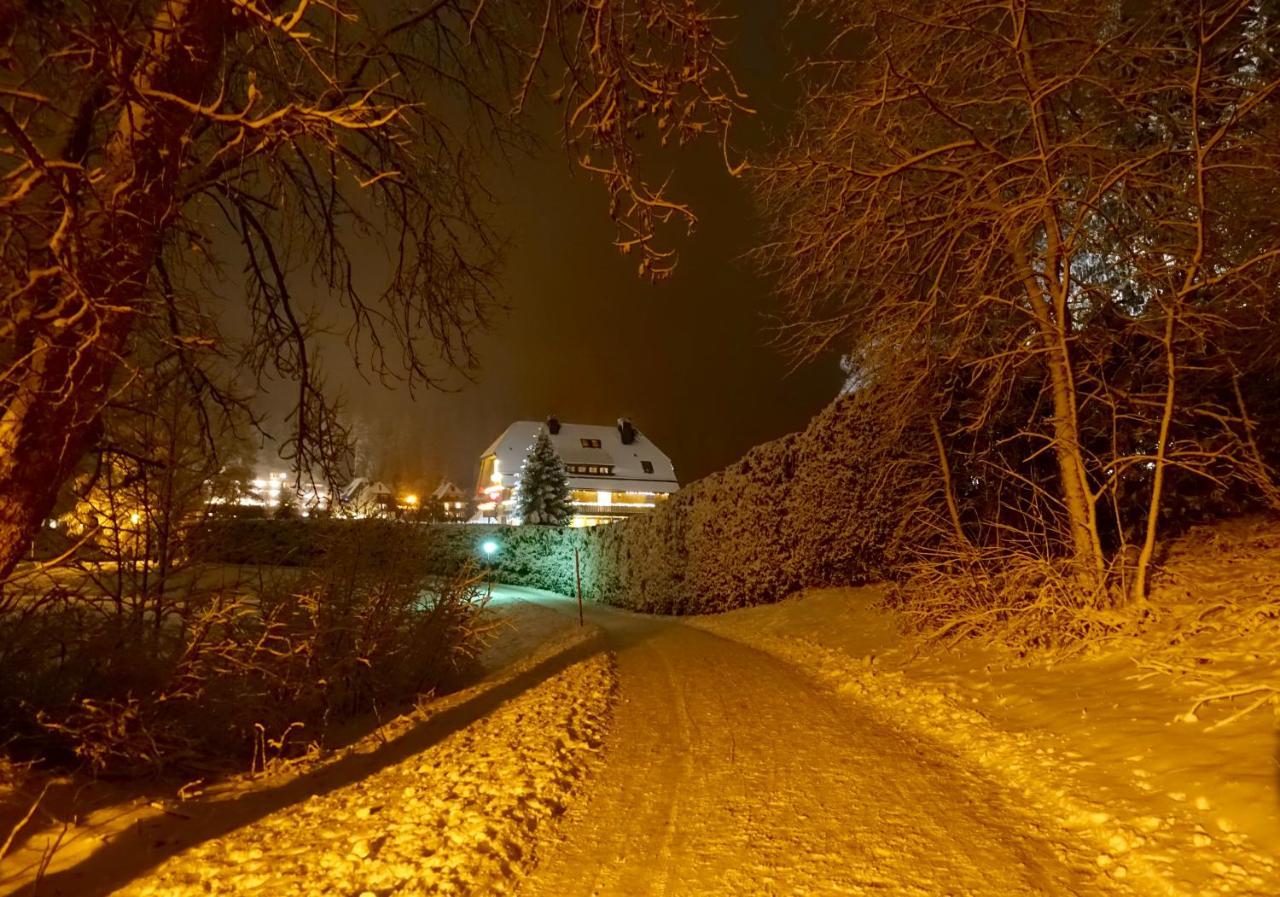 Hollhouse - Bed & Breakfast Hinterzarten Eksteriør bilde